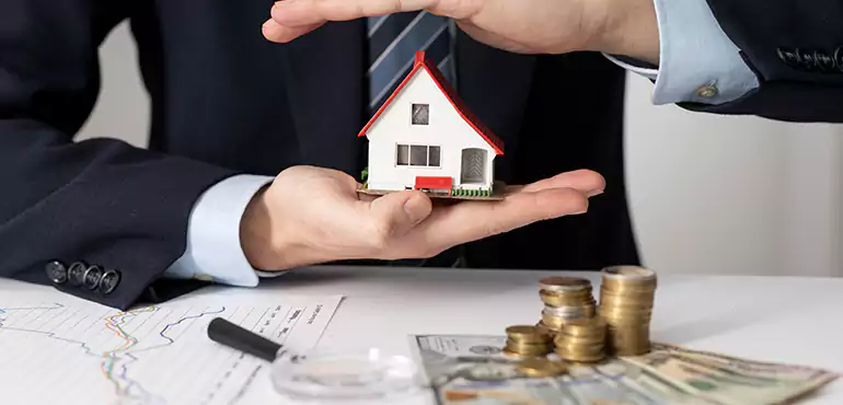 Who Do We Buy Houses From in Panama City, FL?